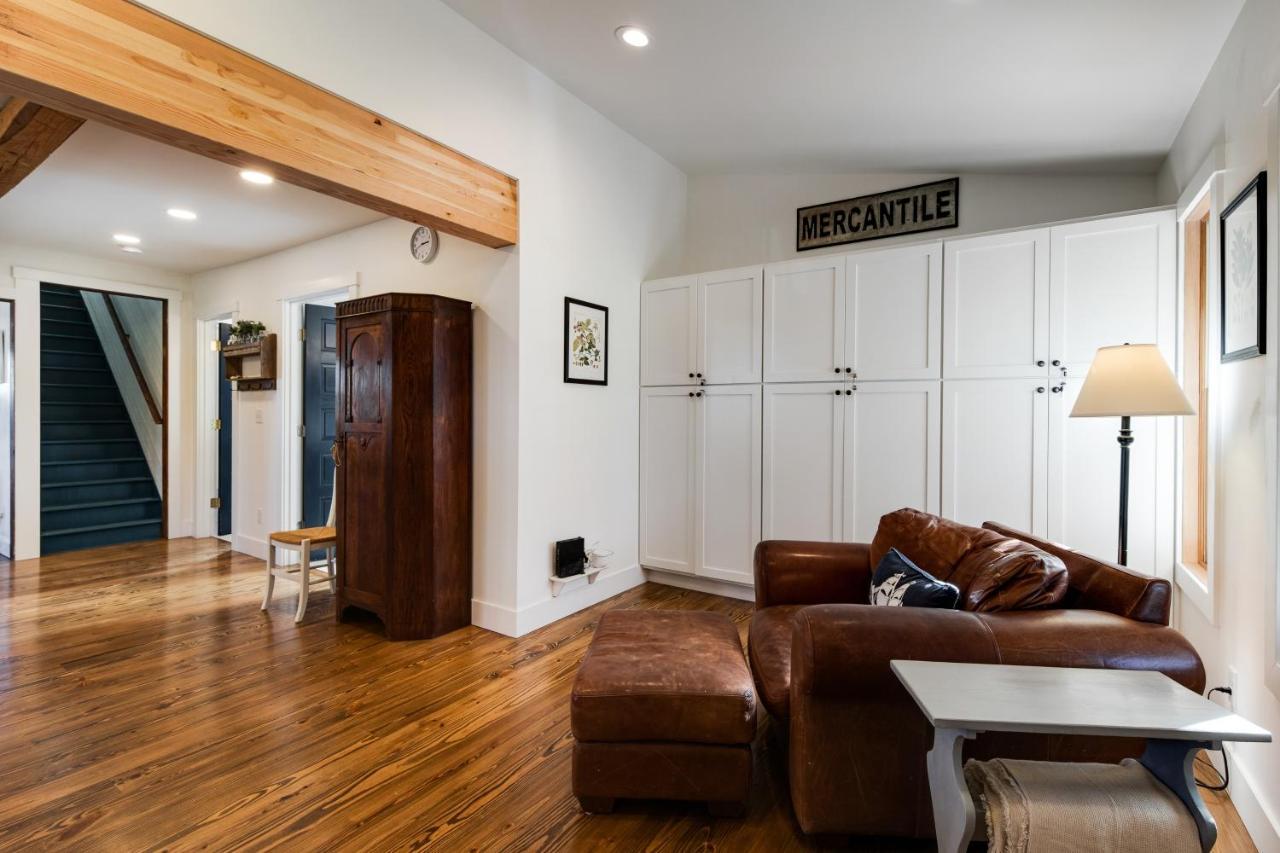 Historic Officer'S Farmhouse At Olf Coupeville Exterior foto