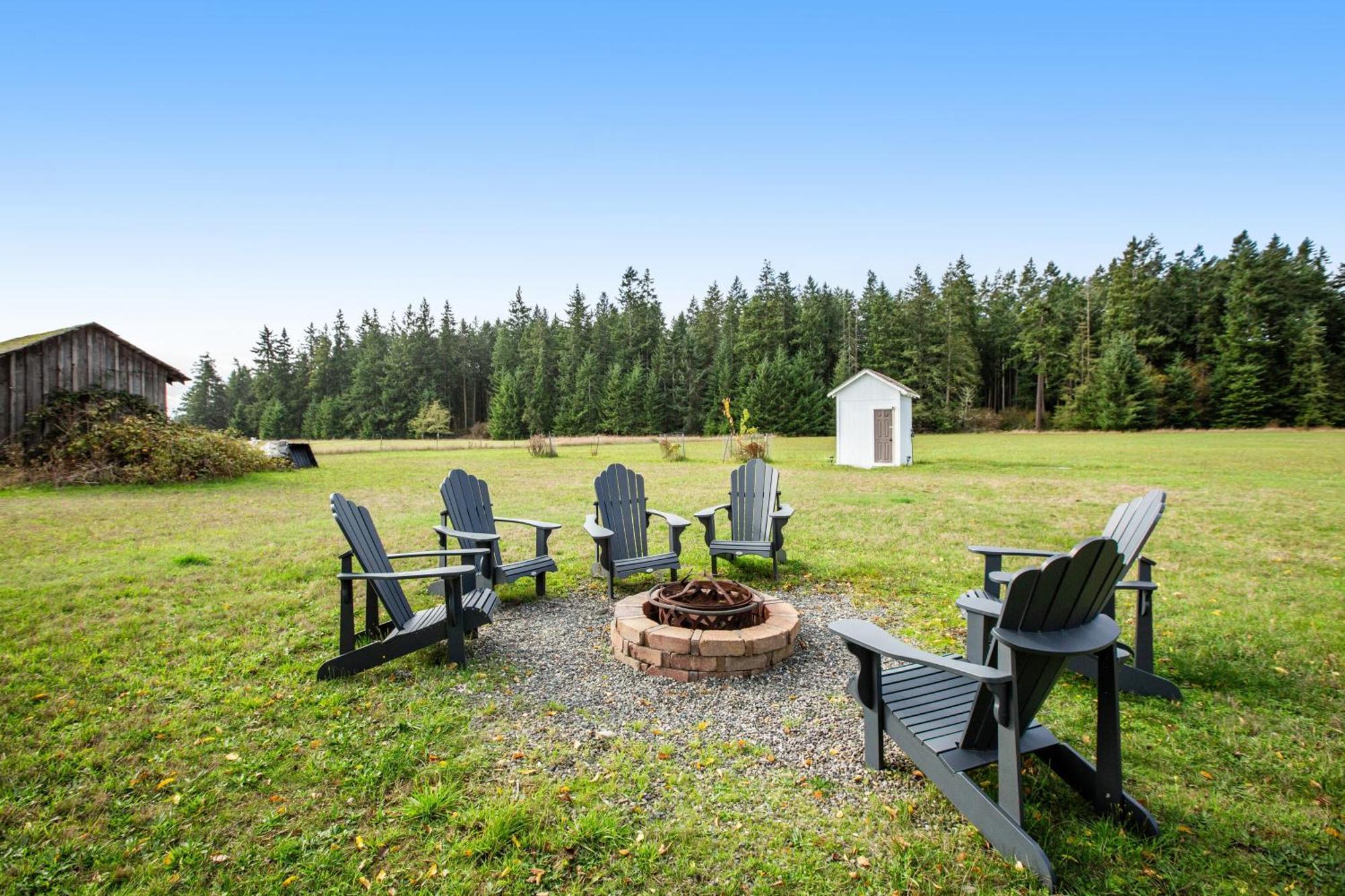 Historic Officer'S Farmhouse At Olf Coupeville Exterior foto
